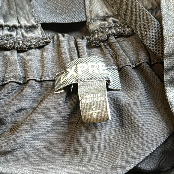 Express | Strappy Cutout Aline Top in Black Size S Small - Picture 4 of 13